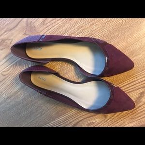Apt. 9 pointed toe maroon flats size 9.5